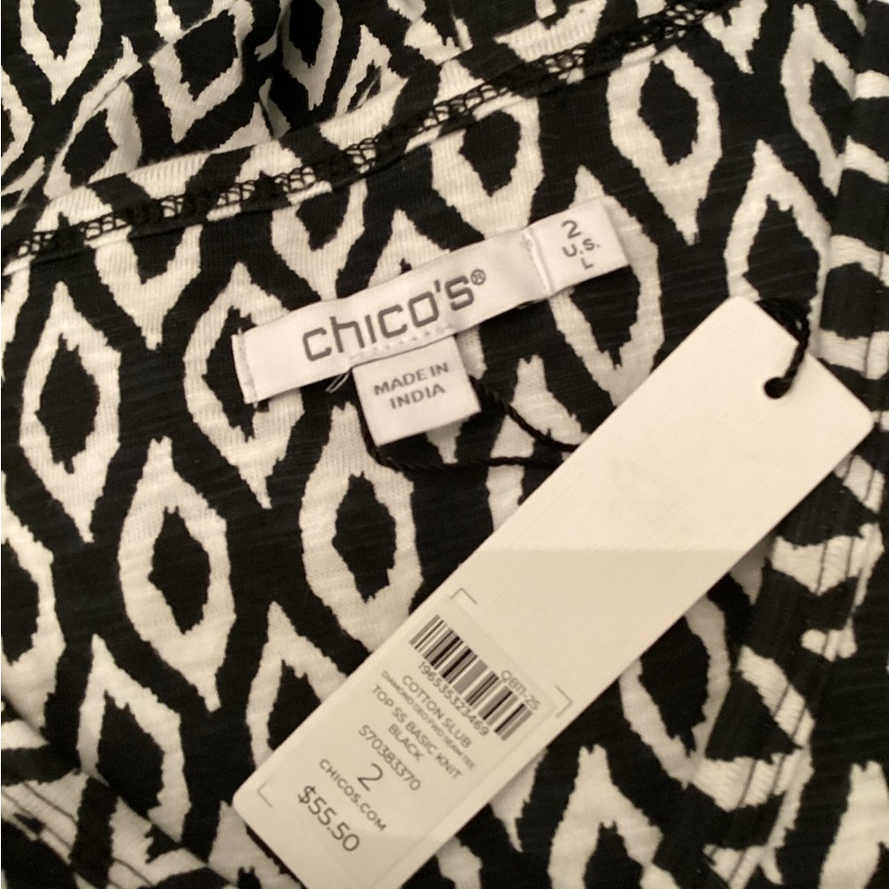 Chico’s Basic Top - Picture 3 of 4